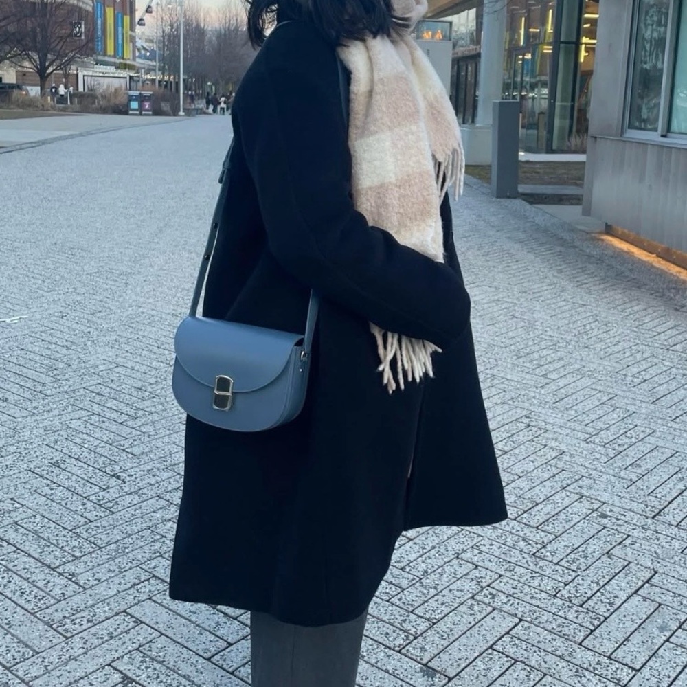 Sezane Claude Bag in Smooth Blue (Discontinued color!) - Picture 3 of 8
